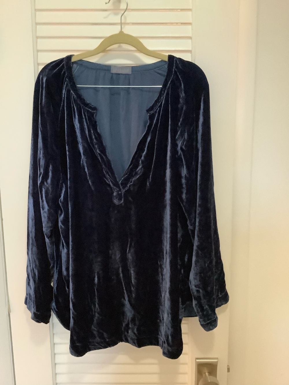 CP Shades Velvet V-Neck Long Sleeve Tunic- Navy